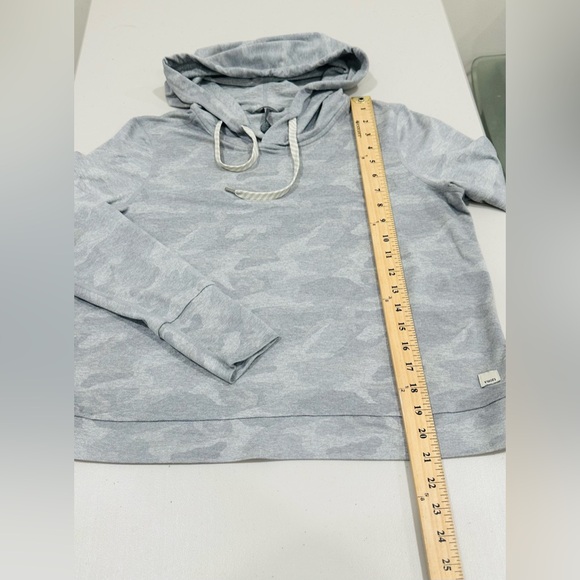 Vuori Hoodie Women Small Halo Essential VW226 Gray Camo Drawstring Top Soft Logo - Picture 7 of 9